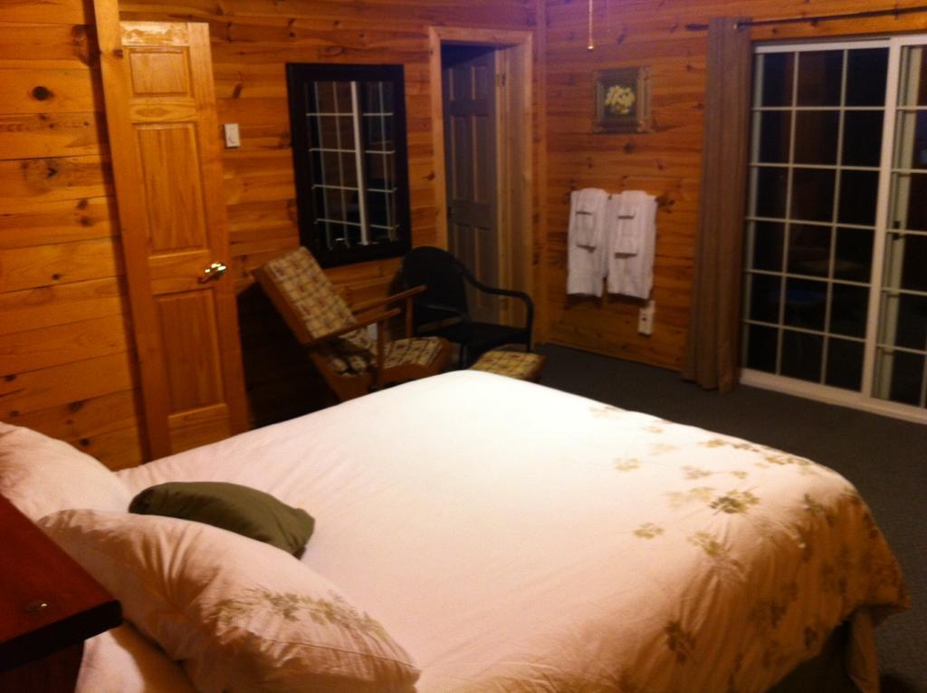 Lake Lauzon Resort Blind River Pokój zdjęcie